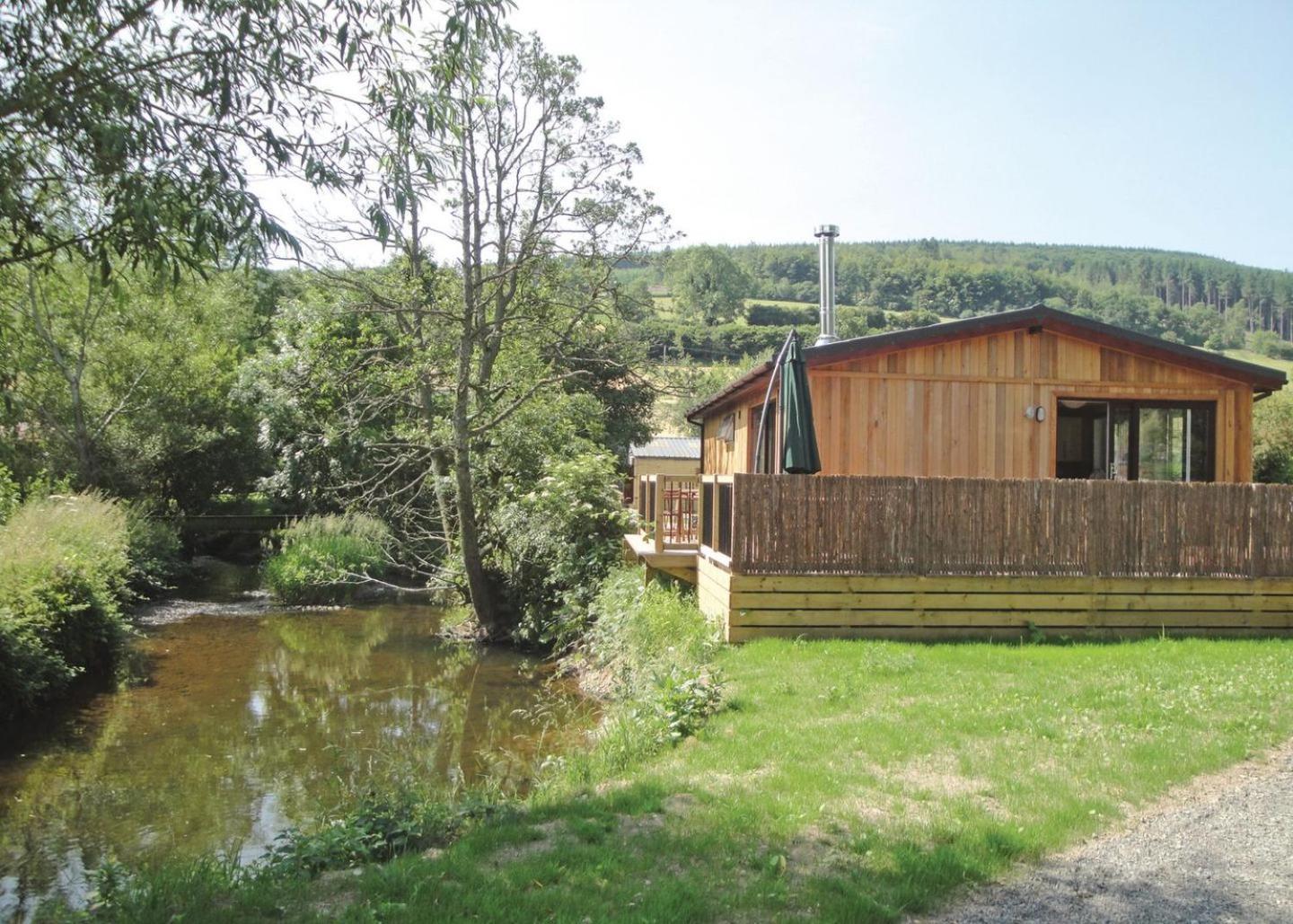 Clun Valley Lodges Clunton Dış mekan fotoğraf